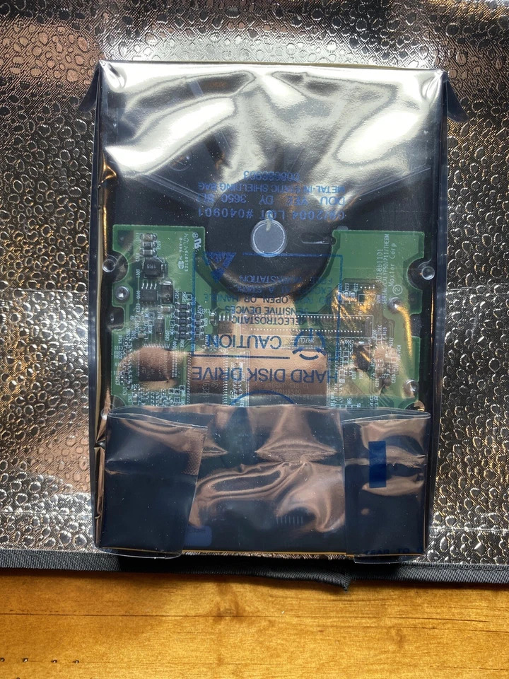 New Maxtor MaxLine Plus II 250GB SATA/150 3.5" Hard Drive YAR511W0 - Image 2 of 4