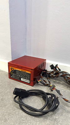 Cougar PowerX 550W ATX Netzteil 80 PLUS Bronze Rot 20+4 Pin 4+4 CPU