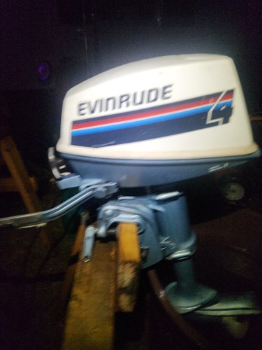 Evinrude 4 hp Outboard 1978 Runs Great With Low Hours & Orginal Maunal 