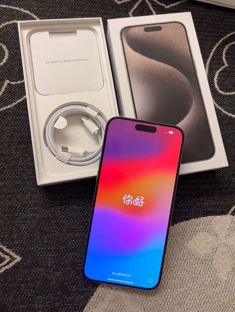 Apple iPhone 15 Pro Max-8GB RAM 256GB/512GB-Variou Colors