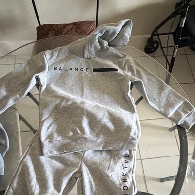 Balance Gray 2-Piece Hooded Fleece Sweatsuit Set Hoodie Pants Pockets M