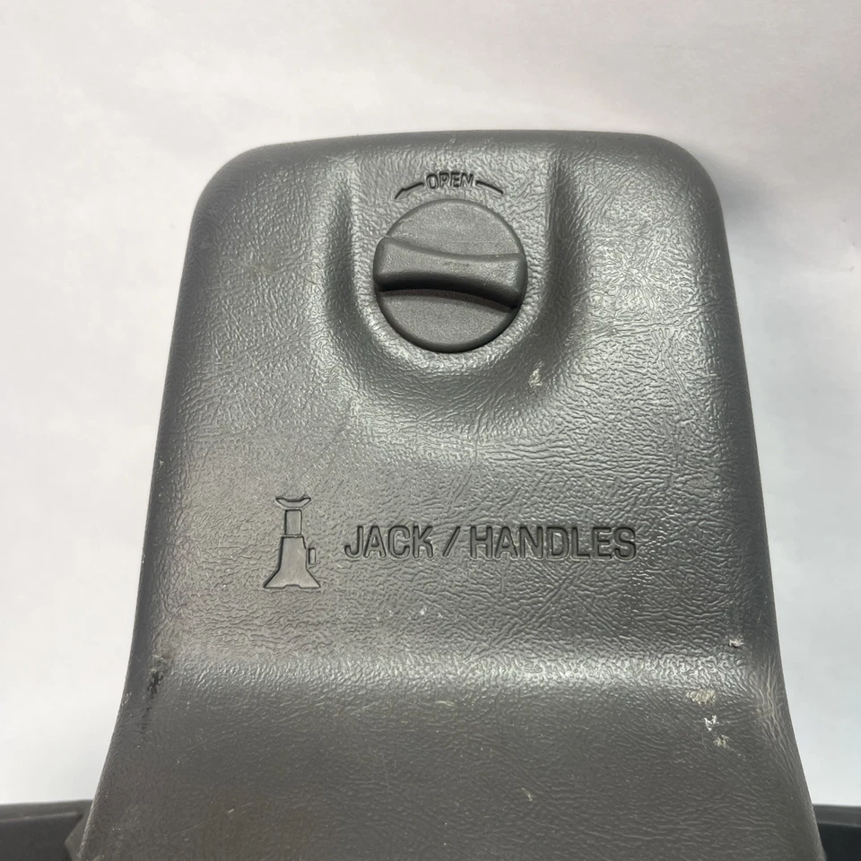 Panel de cubierta de almacenamiento trasero Ford Ranger 1998-2011 OEM XL54-1345400AAW gris Foto 2 de 4