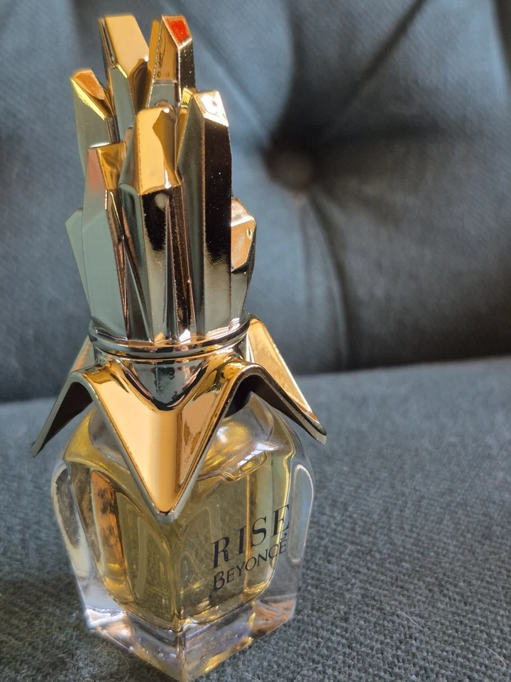 Beyonce Rise The New Fragrance Exclusive to COTY Paris/New York 0.5 FL. OZ. Foto 4 de 4