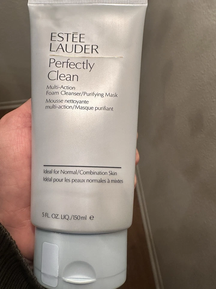 Estée Lauder Skincare Set – Soft Clean, Advanced Night Repair & Perfectly Clean - Image 3 of 4