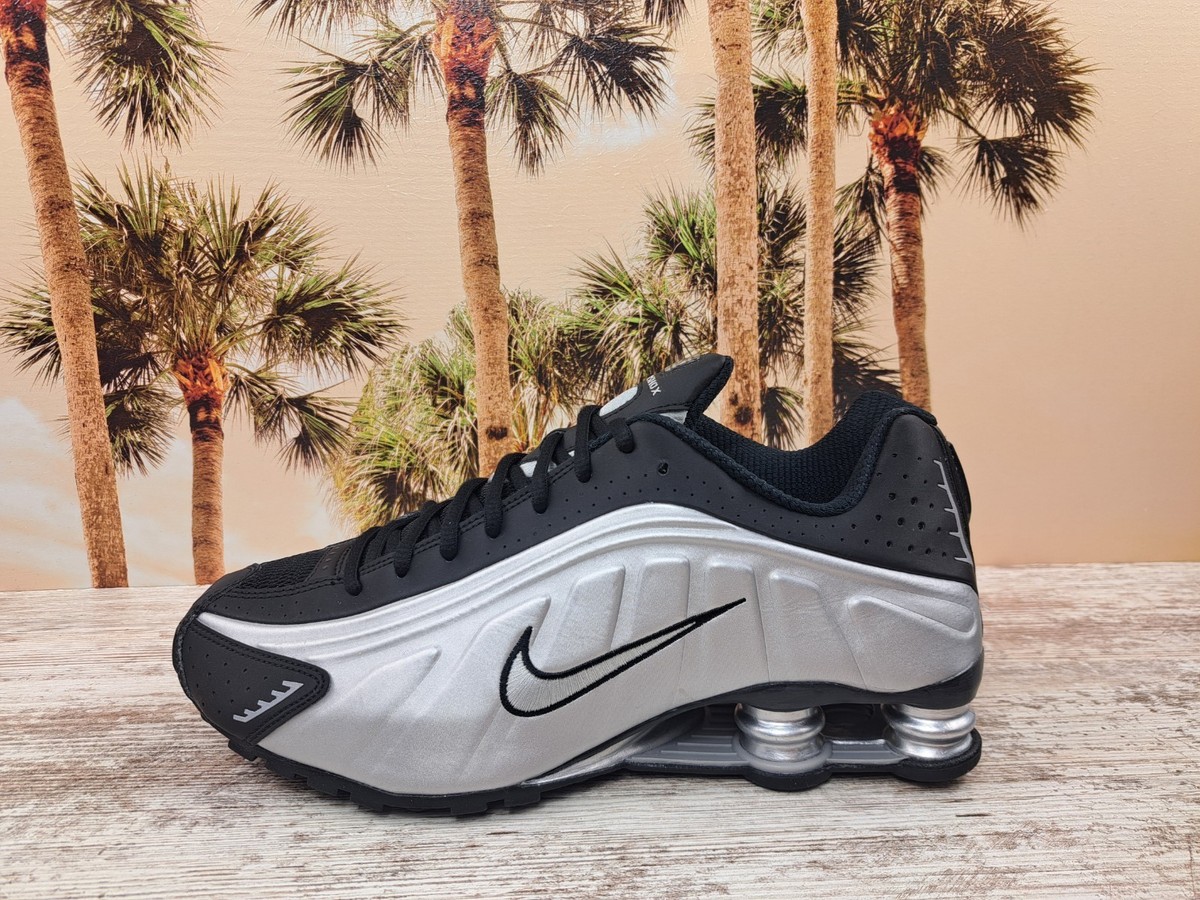 Nike Shox R4 Silver Black Retro Style Sneakers HQ1988 007 Men's