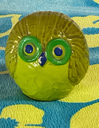 Vintage Avocado Green Owl Paperweight Figurine by Fitz & Floyd Made in Japan - Picture 4 of 8