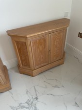 Wade Corinthian solid Oak classic style Credenza two door in good condition