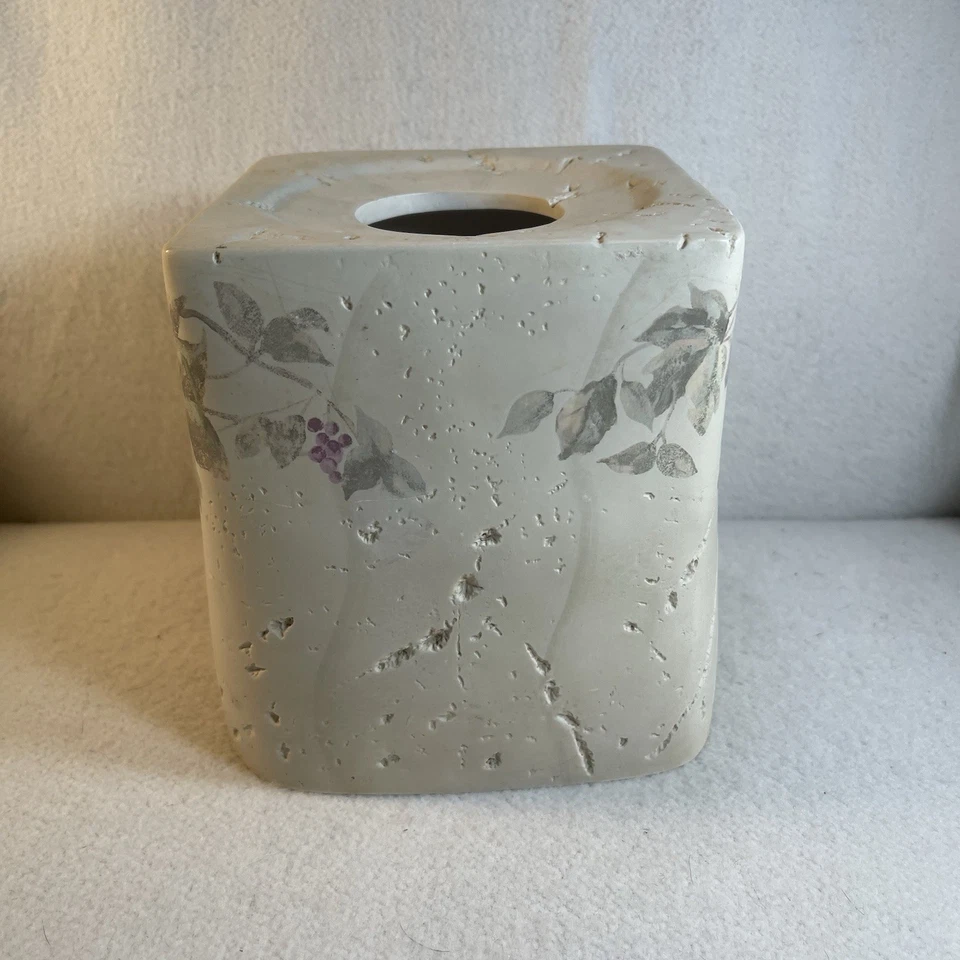 Croscill Ivy Cherry Blum Resin Tissue Box Cover Handpainted Ivy & Berries Design - Image 3 of 4