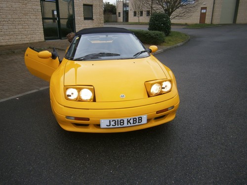 1991 LOTUS ELAN SE TURBO IN RARE NORFOLK YELLOW JUST SERVICED WITH NEW MOT - Picture 10 of 12