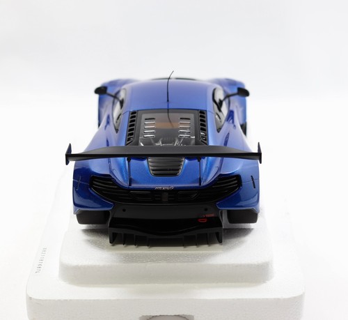 AUTOart 1/18 McLaren 650 S GT3 (Blue/Black Accents) 81641 - Picture 8 of 17