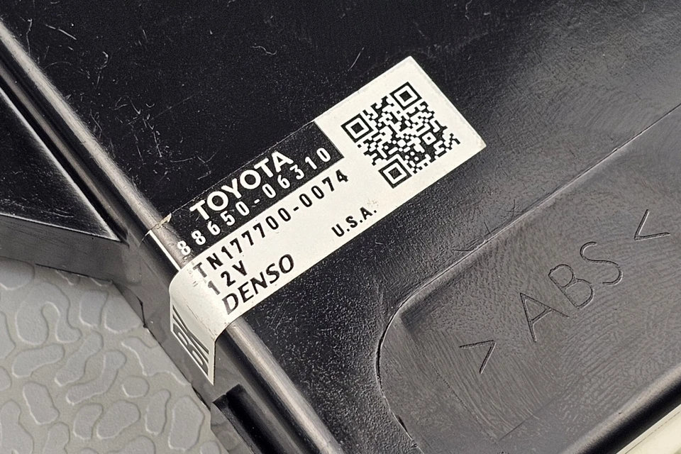 Módulo de control amplificador de temperatura aire acondicionado Toyota Camry 2007-2011 OEM 88650-06310 Foto 2 de 4