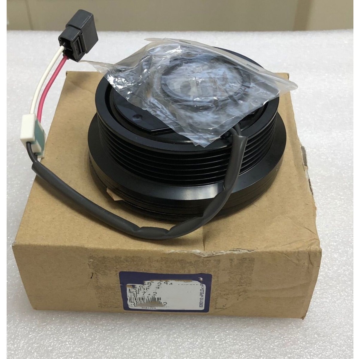 アンドラ Solenoid Compressor Clutch 23285069 3581724 For Volvo Penta D4