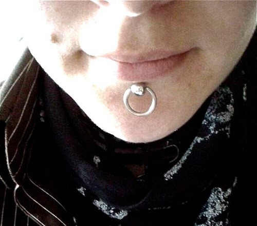 Handcrafted Surgical Steel 14g 8mm Long 10mm Ring SLAVE LABRET Stud. - Picture 10 of 10