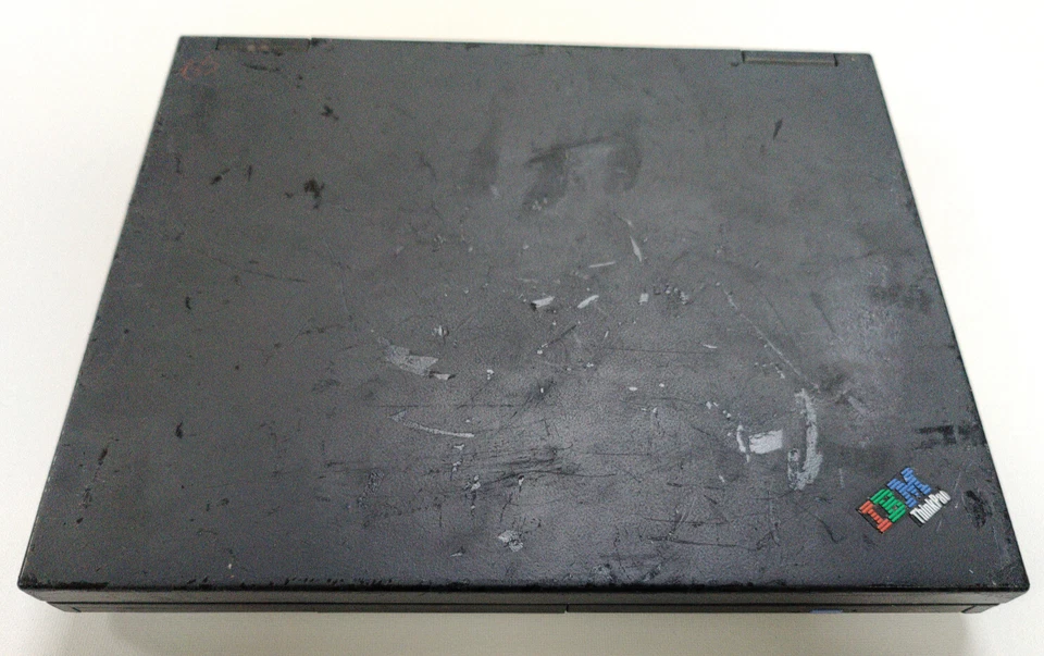 IBM ThinkPad 600X TESTED / 650 MHz SpeedStep / 12 GB / 320 MB / LAN / DVD / PSU - Image 2 of 4