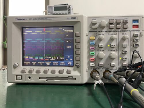 Tektronix TDS3054 Oscilloscopio, 4CH, DPO, 5GSa/s, SPC Autotest PASSATO_ 4296 - Foto 7 di 15