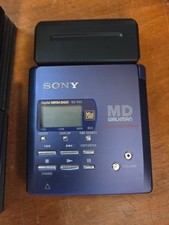 SONY MD WALKMAN DIGITAL RECORDER MZ-R55 WITH 13 MINI DISCS. WORKS 