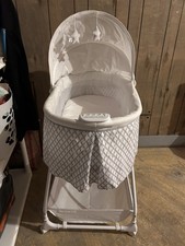 Delta Children Classic Sweet Beginnings Bassinet - White 25020-105