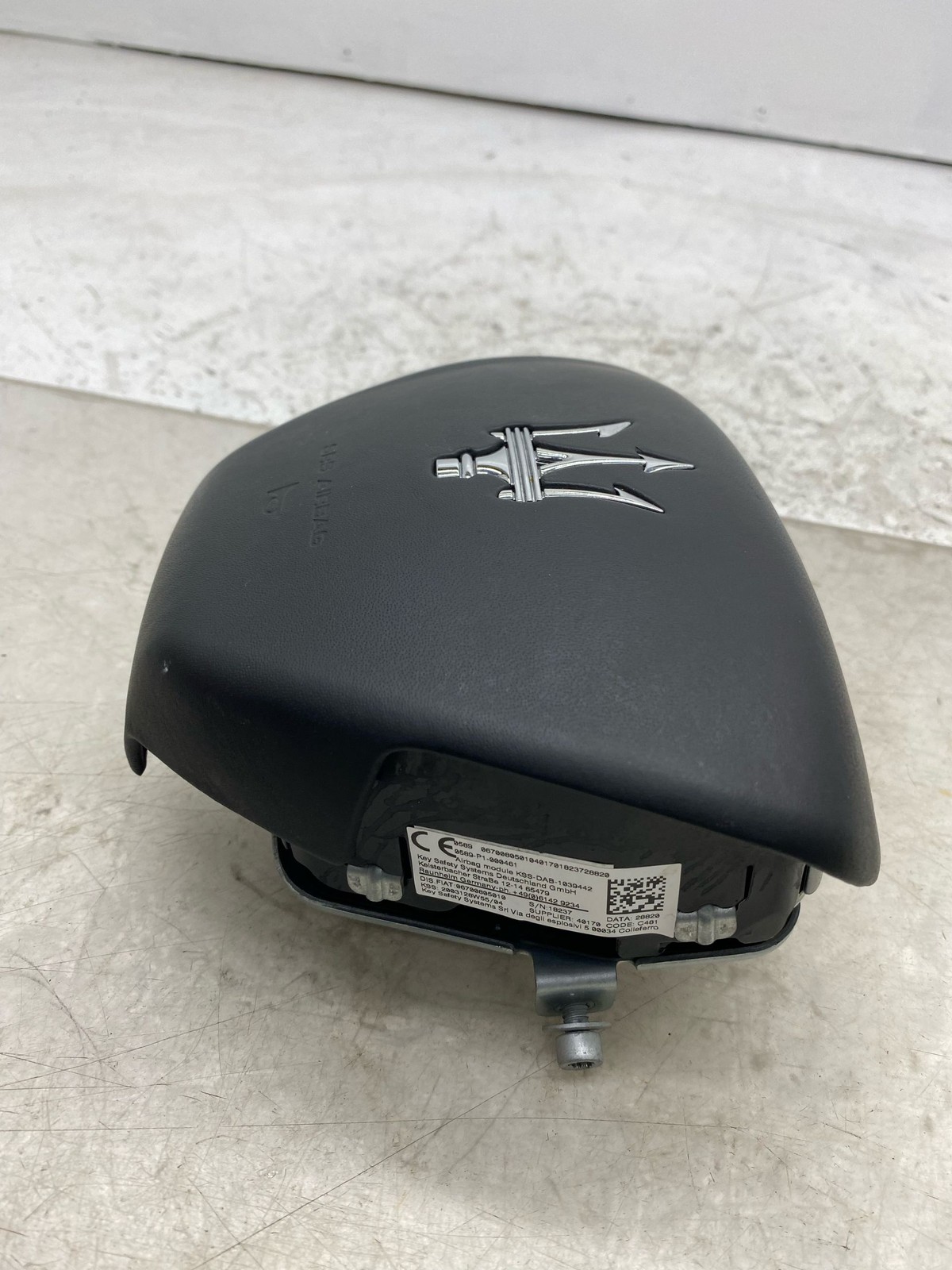 MASERATI LEVANTE OEM FRONT LEFT DRIVERSSIDE STEERING WHEEL AIR SRS BAG