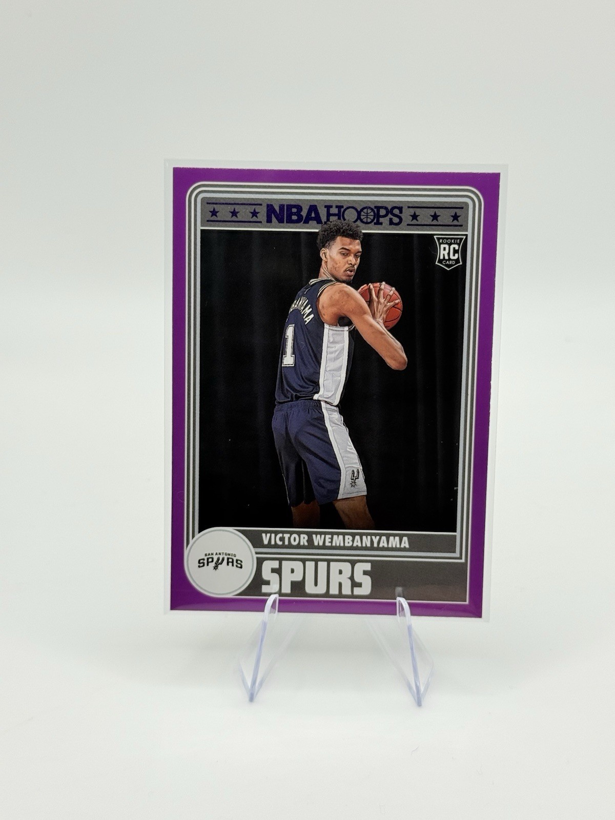 Victor Wembanyama 2023 Hoops #298 Tribute - Purple Price Guide