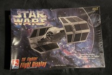 AMT Ertl 8275 Star Wars Tie Fighter Flight Display Model Kit