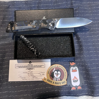 QSP Parrot V3 Folding Pocketknife D2 Plain Edge Carbon Fiber Liner Lock