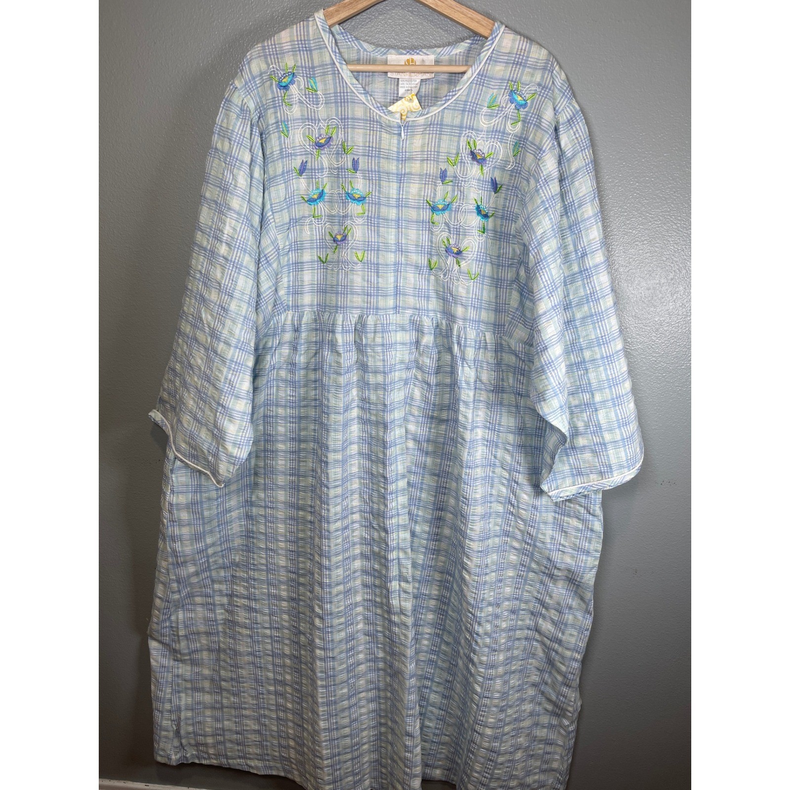 Stan Herman Women's Plus size 3X Blue Plaid Seersucker Front Zip House Coat NWT