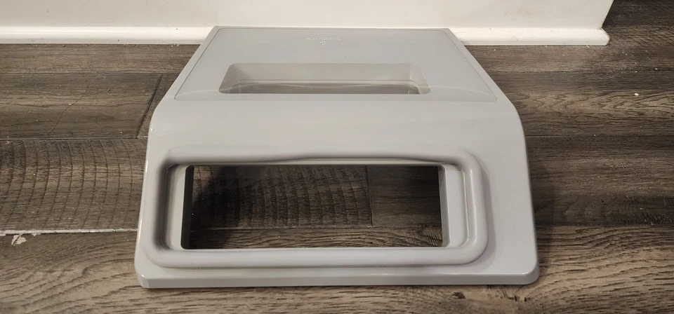 Kitchenaid Frigorífico Puerta Extraíble Cubo de Hielo del Modelo #KRMF706ESS Gris Foto 3 de 4