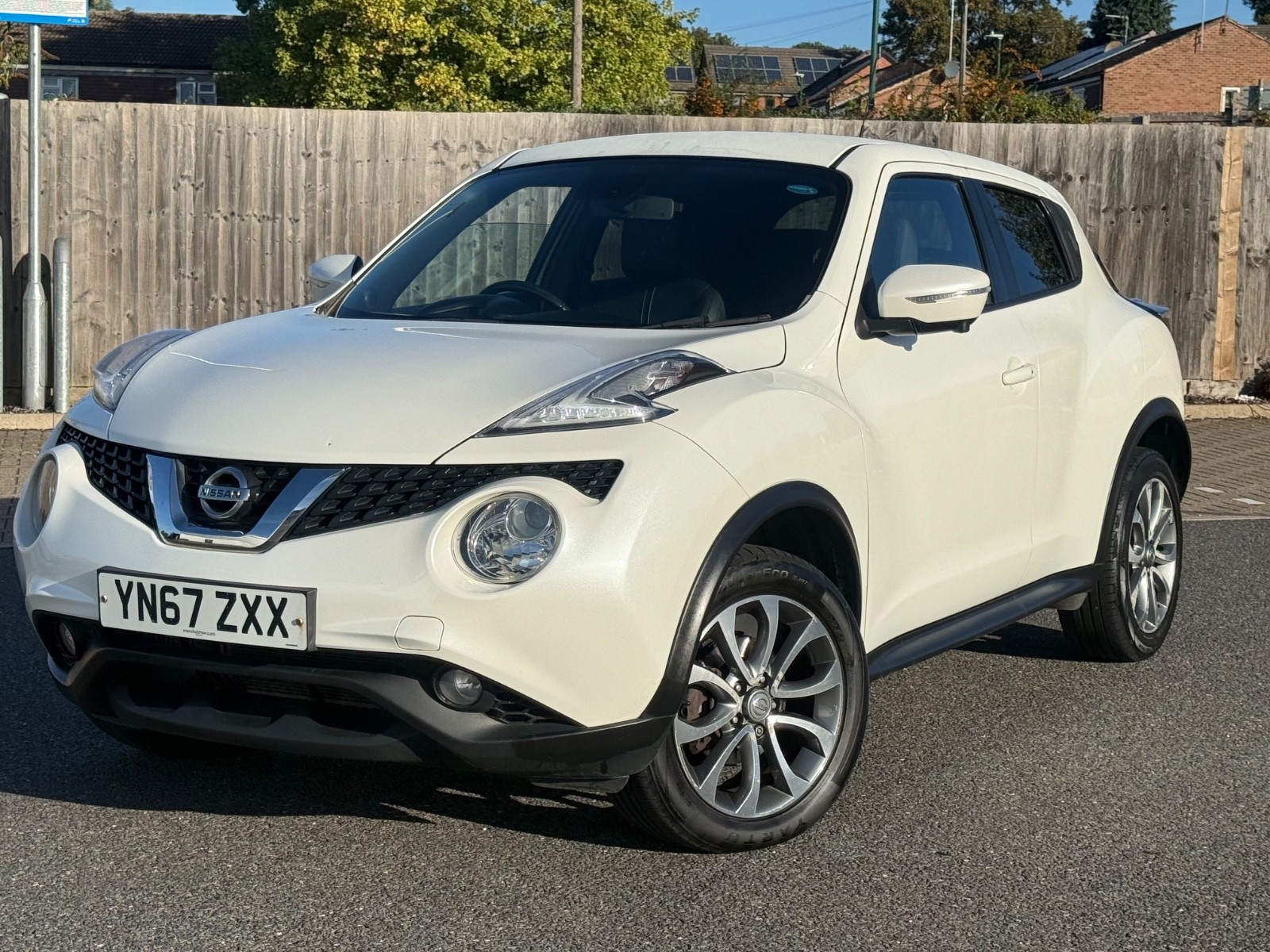 2017 NISSAN JUKE 1.2 DIG-T 113 TEKNA Hatchback