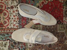 Mode von Heine Damen Schuhe Sneaker Freizeitschuhe sand gold Gr. 41 NEU