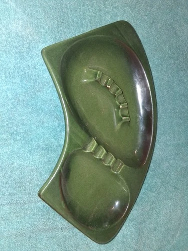 Royal  Haeger Vintage Green  Ceramic Ashtray 117 USA