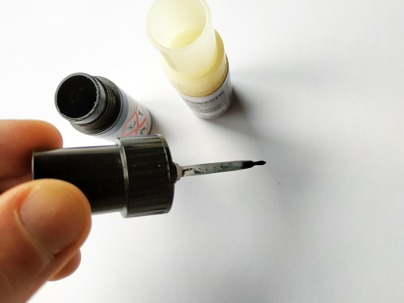 Audi VW Ibis White Paint LY9C/T9/Y9C TouchUp PencilBrush LST0U2Y9C