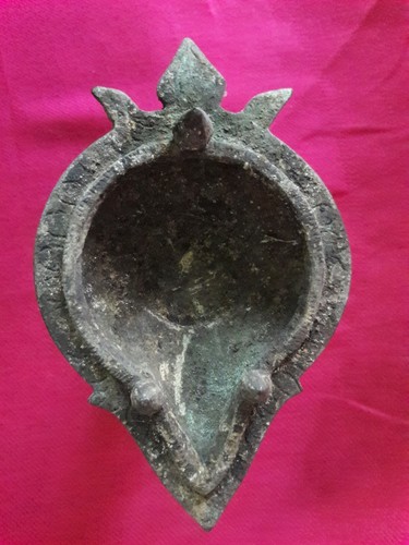 1850's Old Antique Vintage Rare Brass Bronze Oil Lamp Temple Diya Collectible - Picture 4 of 11