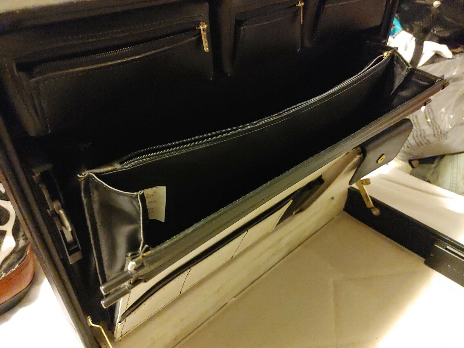 Samsonite leather briefcase with open standing file mechanism very nice. 