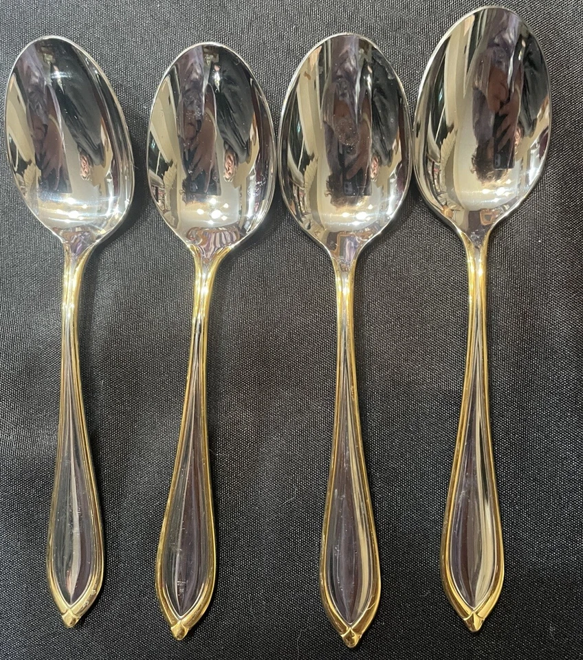 YAMAZAKI Ariana Oro 20 Piezas Servicio Para 4. Ajustes de lugar de 5 piezas. Usado en excelente estado Foto 3 de 4