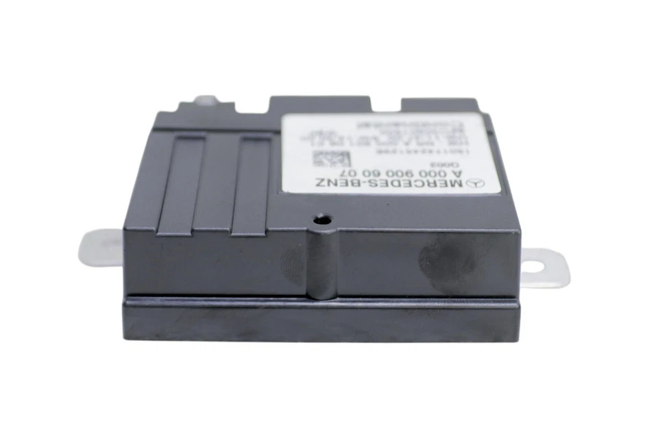 Unidad de módulo de control de bomba de combustible Mercedes-Benz C63 AMG W205 2015-2018 OEM Foto 4 de 4