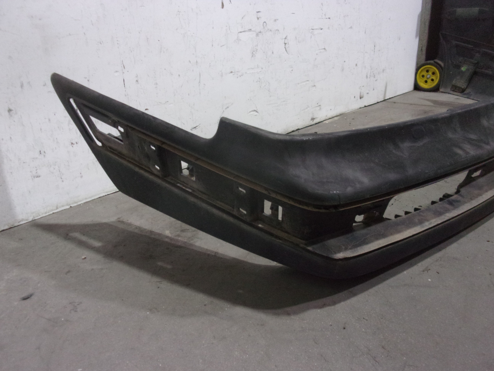 3342319 VORDERE STOSSSTANGE / NEGRO TEXTURADO / 4882924 FÜR VOLVO  