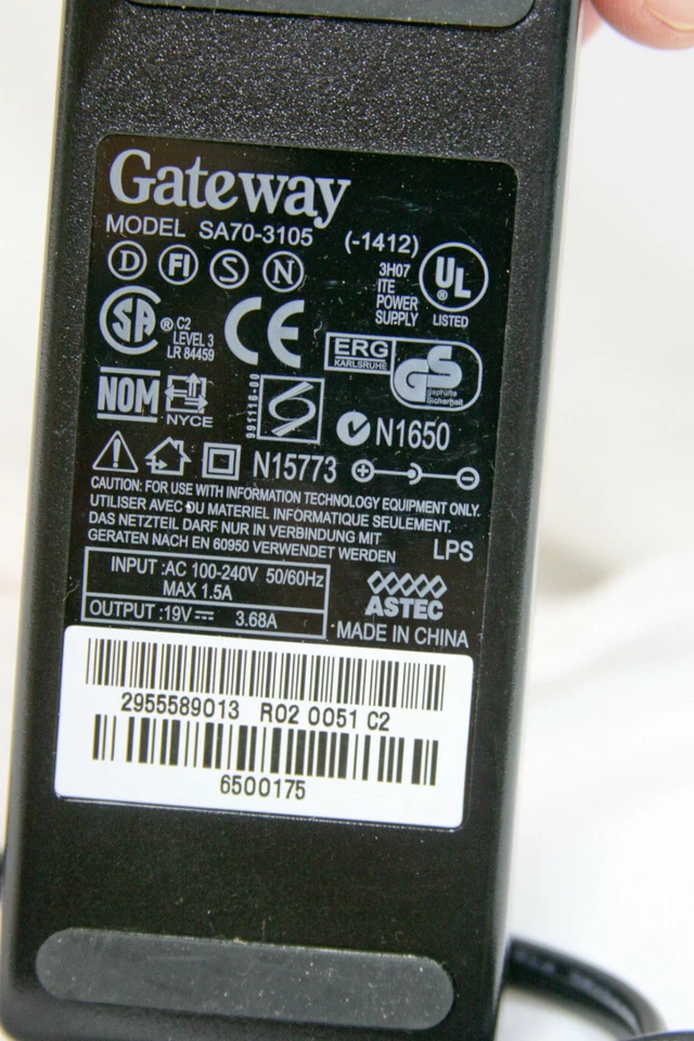 Adaptador de corriente Gateway SA70-3105 19V 3,68A exceso de existencias OEM SA1 SA6 Foto 2 de 4