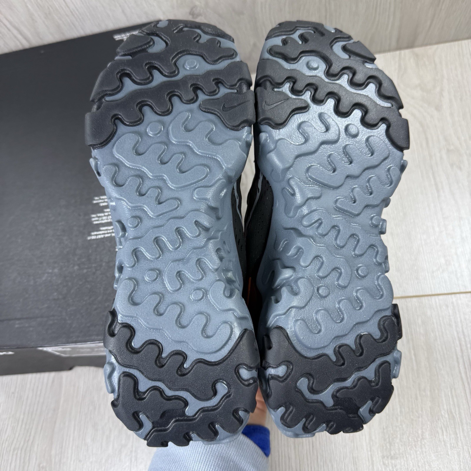 Size 5.5 - Nike React Vision Black Safety Orange Trainers HJ8997 001 image 5