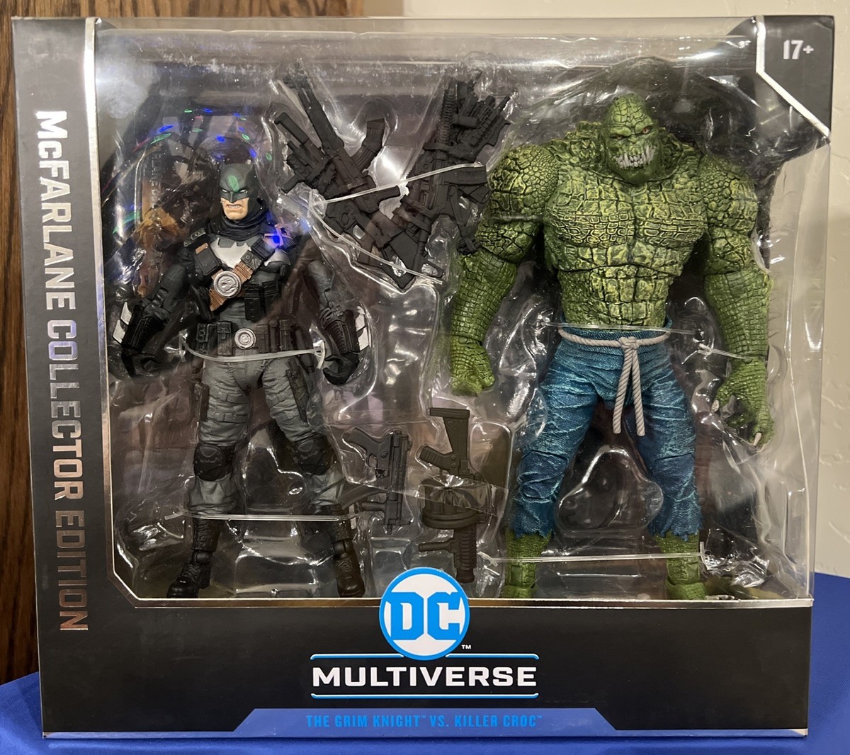DC Multiverse McFarlane Collector Edition THE GRIM KNIGHT VS