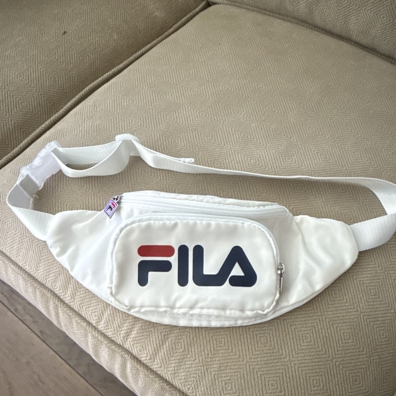 FILA White Waist Fanny Pack Zip Closure 3 Pockets Adjustable Strap Logo