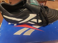 NIB Reebok Low Legend MS Black/white/Green 12M Mens Soccer Cleats