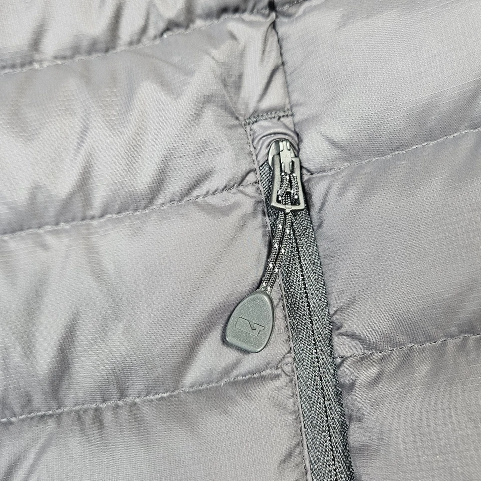 Мужской жилет Vineyard Vines средний черный функциональный пуховик стеганые карманы на молнии - Изображение 4 из 4