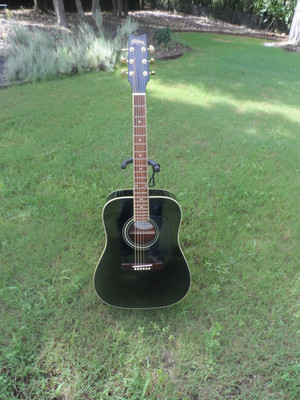 WASHBURN D100B/BLK GUITAR WITH CHIPBOARD CASE (NOT PICTURED)
