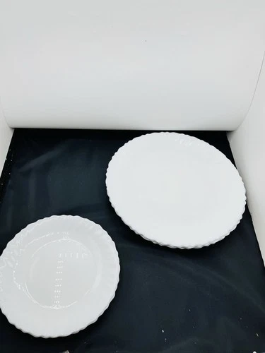 Arcopal Trianon Moonlight White Ivory Scalloped salad & dinner plates  4 each