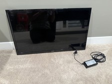 Samsung 32" 720P HD LED Flat Screen TV: Model: UN32J4000AF- NO REMOTE/NO STAND