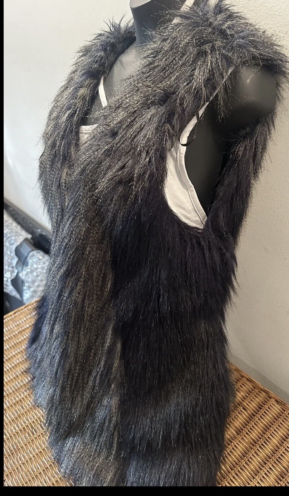 Picture 2 of 11