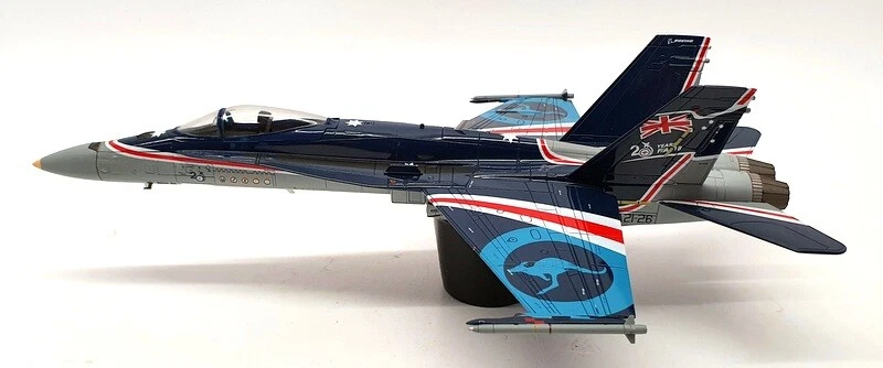 Hobby Master escala 1/72 HA3556 - McDonnell Douglas F/A 18A Hornet A21-26 Foto 3 de 4