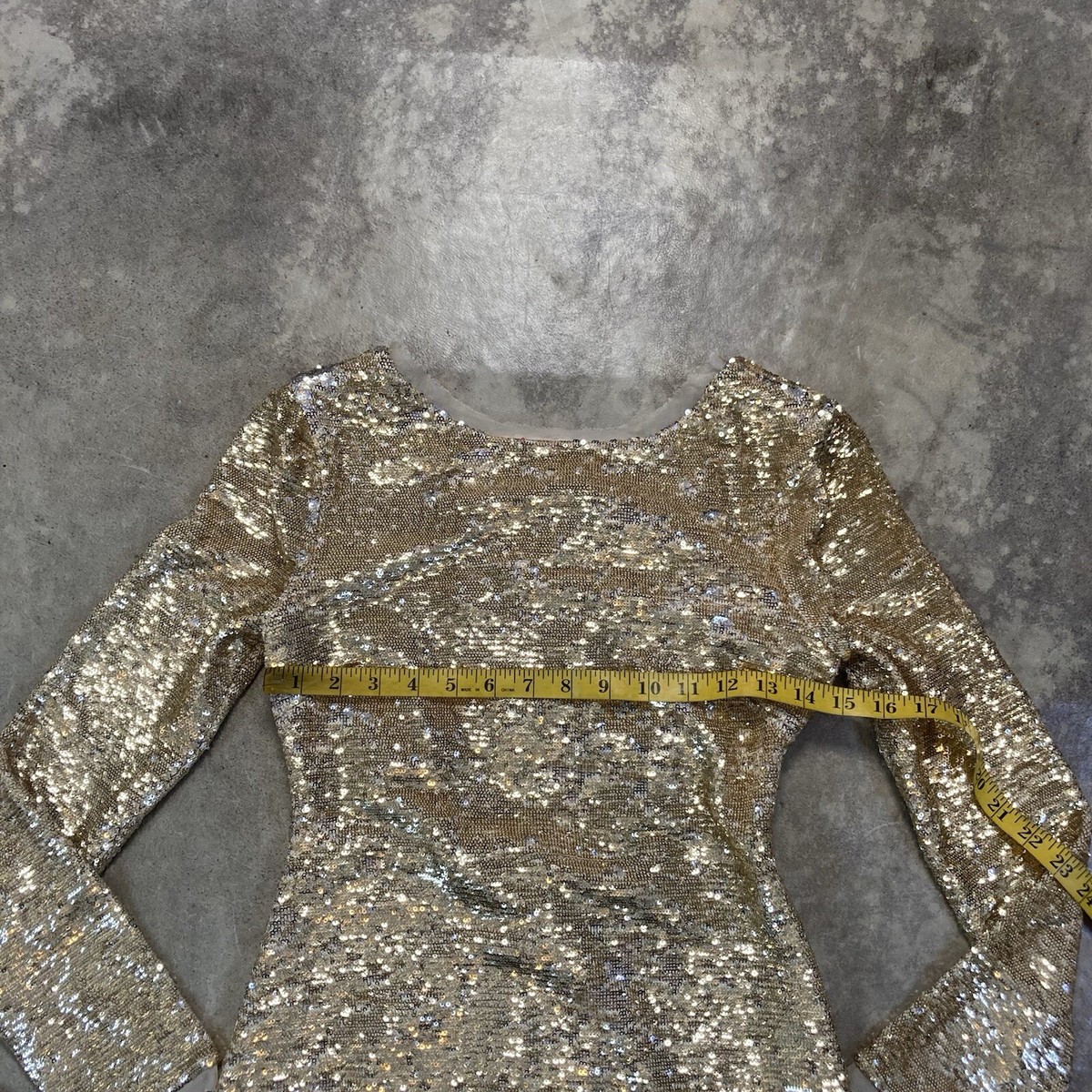 freyana rose gold sequin detail long sleeve bodycon dress Plus V Neck Lantern Sleeve Sequin Bodycon Dress Black / 4XL