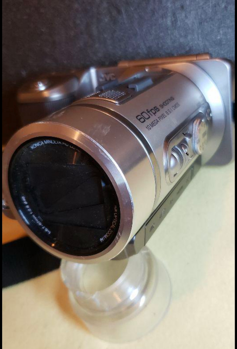 Victor JVC GC-PX1 Hybrid digital camera difficult to obtain Victor JVC GC-PX1 Hybrid digital camera difficult to obtain