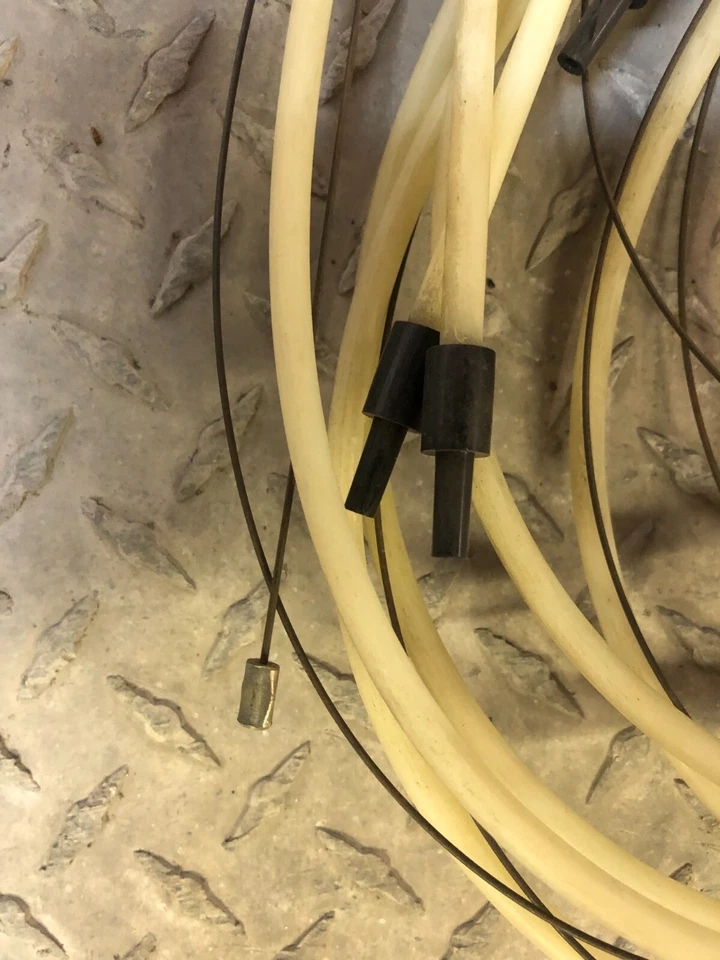 Cable de apertura capó delantero microcoche Fiat 500 D F L R 126 600 850 Panda 30-45 Foto 3 de 4